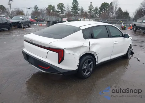 2025 Kia K4 Lxs z USA, uszkodzony, nr VIN 3KPFT4DE7SE095939